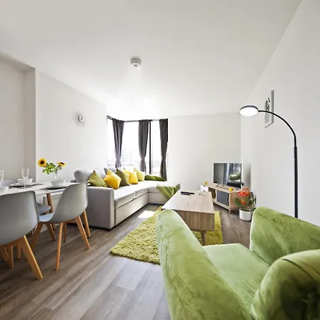 The Rozvi Empire Luxury For Long - Business,relocations & Families, Free Parking, Free Wifi Apartment Birmingham